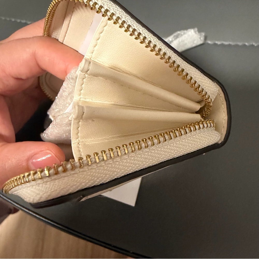 Coach CCD21 Small Zip Around Leather Card Case Retail Style - Picture 5 of 6